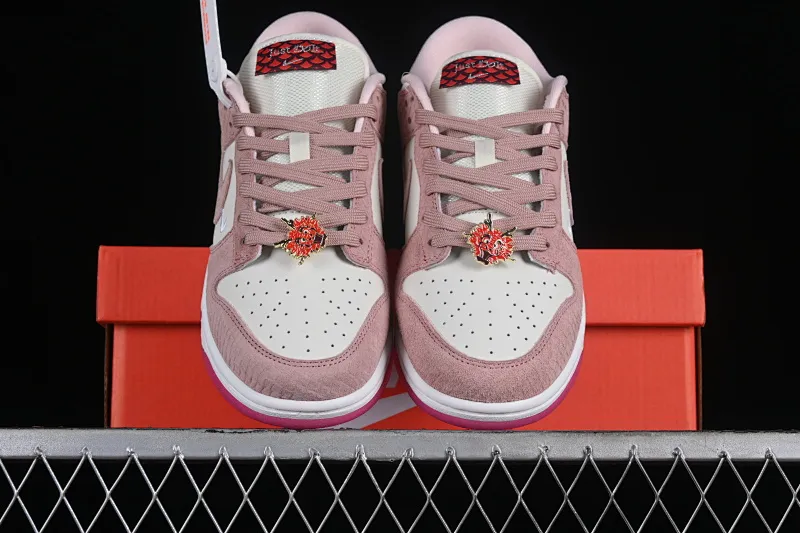 All categories Nk SB Dunk series Nk SB Dunk Low low-top sneakers F version Nk Dunk Low 2024 Year of the Dragon customized model SB low-top casual sneakers FZ5065-118